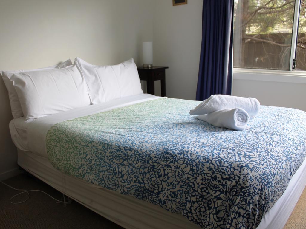 The Blue Shack Villa Coles Bay Oda fotoğraf